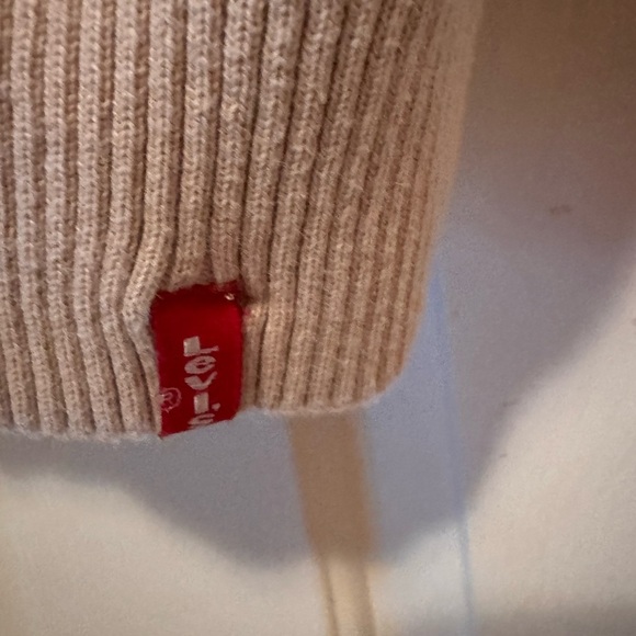Levi's Red Tag Men's light tan Crewneck Sweater - Picture 3 of 8